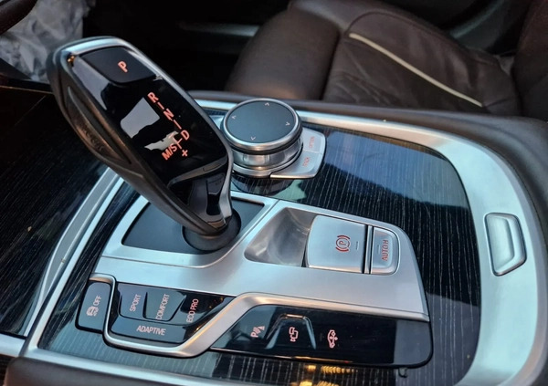 BMW Seria 7 cena 90900 przebieg: 154000, rok produkcji 2017 z Łosice małe 232